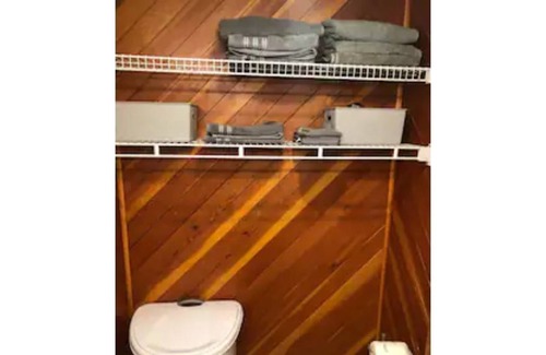 Mary Esther Condo | Salt Therapy on the Santa Rosa Sound ~ waterfront condo~ pool ~ fishing pier