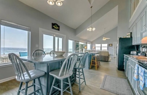 Navarre Beach House | Salty Breeze-Gulf Front Private Home with endless views. Sleeps 14