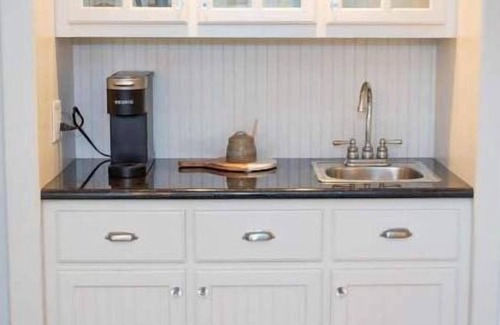 Southeast Pensacola House | Sandals & Friends-Pet Friendly Bungalow