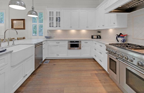 Seaside House | Seaside "Feeling Good Again" |8-10 BR | Sleeps 18-22!| Seaside Ave