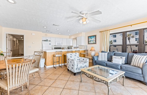 Crystal Beach Condo | Second Floor Condo Many Amenities, Beach Access, Beach Equipment Included