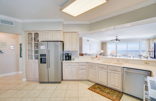 Bel Air Condo | Seventh Heaven! West Facing Corner Unit. Beautiful Views All Around!