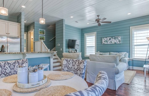 Lakeside at Blue Mountain Beach House | Shades of Blue, beautiful 4 bedroom home in Blue Mountain Beach! New rental!