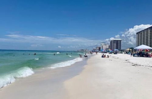 Biltmore Beach House | Short Walking Distance to Beach Paradise
