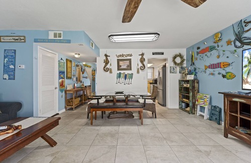 Destin House | Southbay By The Gulf 3/2 Easy 5 minute Walk to the Beach, close to restaurants