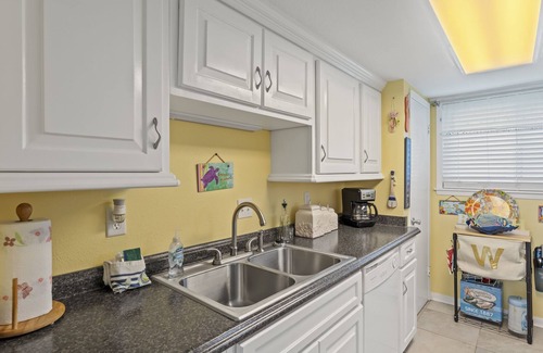 Destin House | Southbay By The Gulf 3/2 Easy 5 minute Walk to the Beach, close to restaurants