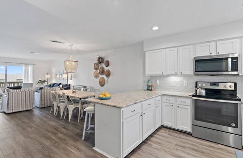 Santa Rosa Beach House | Spacious and Fresh in Blue Mtn Beach! Beachside of 30A. Great Off-Season Rates!