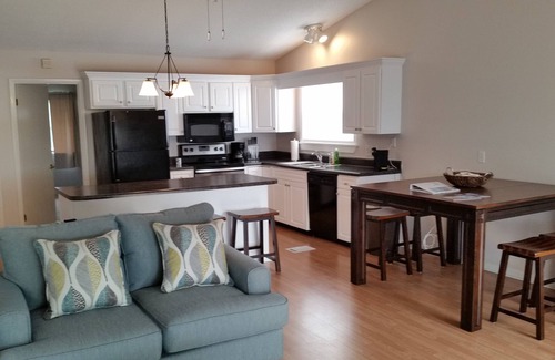 Bel Air House | Spectacular Beach front Balcony, Few Steps to the beach ! 3 br/2 ba, sleep 8