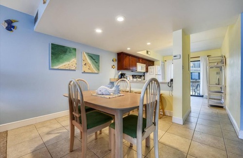 St. George Island Condo | SPEND A LAZY AFTERNOON watching the waves crash on the shore.