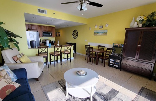 West Panama City Beach Condo | Splash! Gorgeous Beachfront WaterPark Lazy River, Netflix,Beach Service included