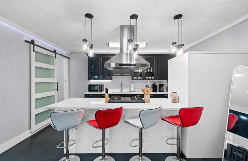 Laguna Beach House | Splash Pad by Book That Condo