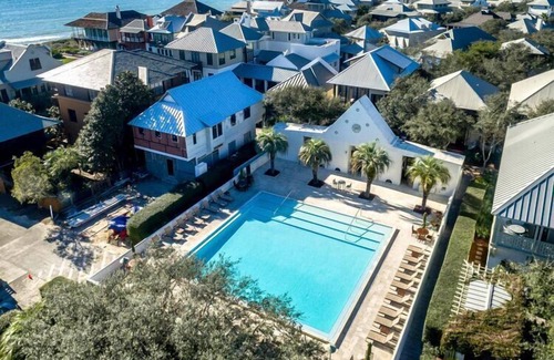 Rosemary Beach Condo | Square living, coastal style at On The Square/Luxe Condo Overlooks Rosemary Town Square/4 Bikes