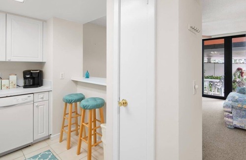 Marco Island Condo | Stay on the Beach and Stay on Budget.