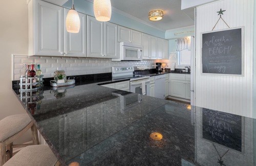 Biltmore Beach Condo | ~Stunning 4th Floor Beachfront 2B/2B Regency Condo W/FREE Beach Chairs/Umbrella~