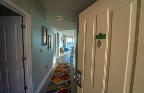 Panama City Beach Condo | Stunning#Luxurious#Comfy#Clean#2Kings#paradise Found!