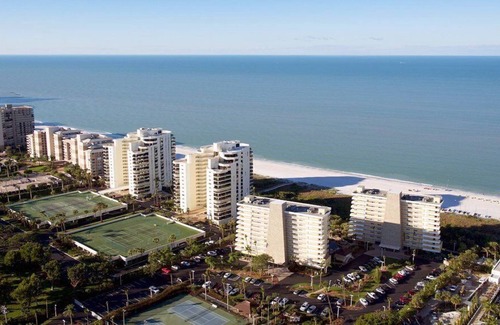 Marco Island Resort | Stunning Two Bedroom Villa on Marco Island