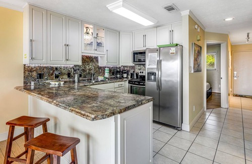 Santa Rosa Beach Condo | Stylish first-floor condo with water views & easy beach access