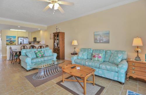 Mexico Beach Apartment | Summerhouse 203 by Pristine Properties Vacation Rentals