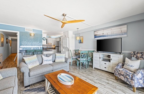Panama City Beach Condo | Summit 1025 - Beachfront, 2 Pools, Free Activities, Beach Service Included!