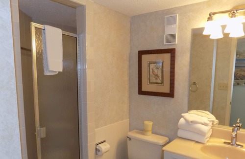 Biltmore Beach Condo | Sun, Fun, White Sand Beaches and Ocean Breezes! Do it all at The Summerhouse!