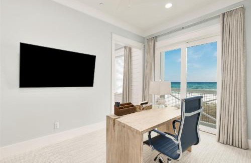Hollywood Beach House | Sunset Serenity
