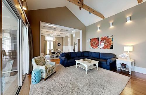 Crystal Shores House | Sweet Destiny