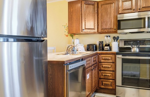 Holiday Isle Condo | The Islander 410 - Complimentary Beach (Seasonally) - Heated Pool