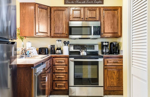 Holiday Isle Condo | The Islander 410 - Complimentary Beach (Seasonally) - Heated Pool