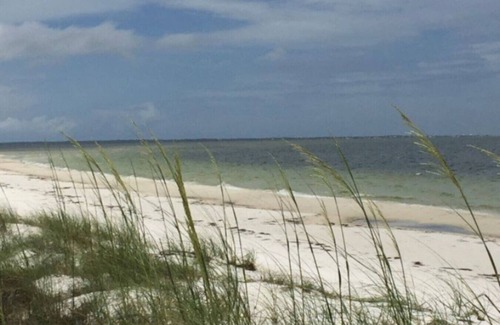 Carrabelle Apartment | The Kingfish @ Cole's Lodge
