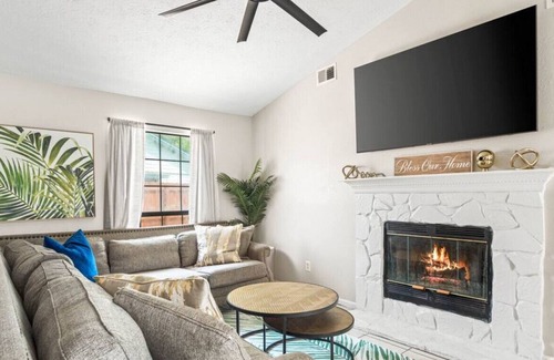 Gulf Lagoon Beach House | The Pearl | Optional Heated Pool| Dogs Ok|Close to Beach!