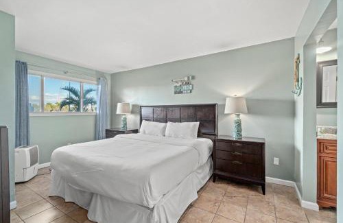 Panama City Beach Apartment | The Summit 105