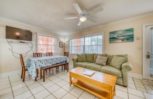 Silver Sands Beach House | The Surfer