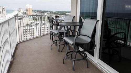 Gulf Lagoon Beach Apartment | Total Remodel - 3BR-3BA Corner Beachfront - Winter Snowbirds Welcome!