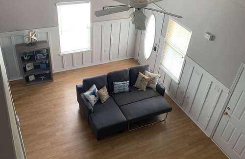 Navarre House | Townhome close to beach (sleeps 11)