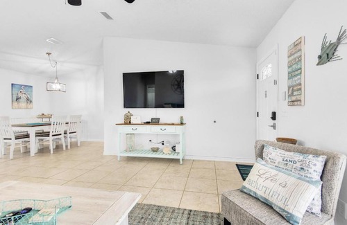 Lower Grand Lagoon House | Treasure Circle