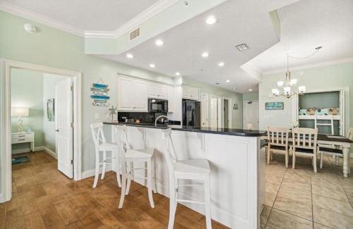 Lower Grand Lagoon Apartment | Treasure Island #0303
