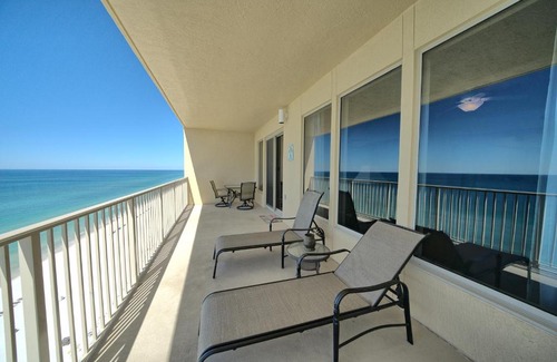 Panama City Beach Apartment | Tropical Oceanfront Condo Unit 1806