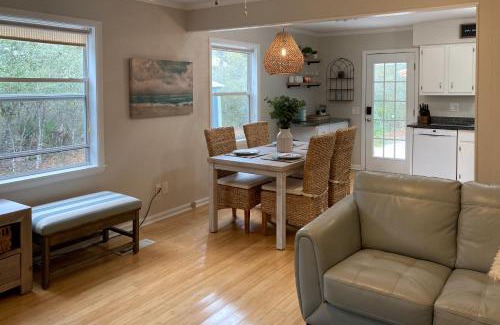 Santa Rosa Beach House | Twin Palms Cottage in Blue Mountain Beach
