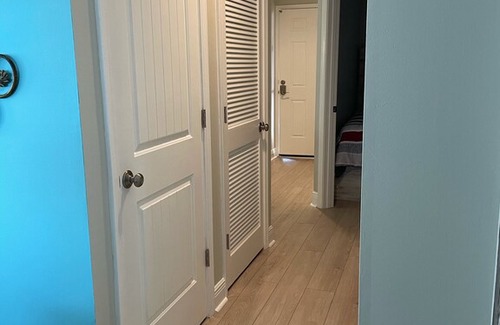 Holiday Isle Condo | Villa by the Sea @ Poolside Villa's