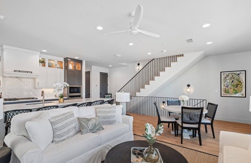 Laguna Beach House | Walk To The Beach! | Elevator | Heated Community Pool | Gulf Views!