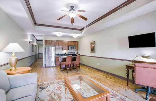 Historic Downtown Apalachicola Apartment | Water Street Hotel & Marina, an Ascend Collection Hotel