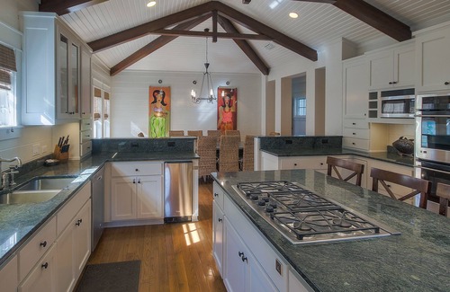 Watercolor House | Watercolor 592 Western Lake Drive Bed/4.5 Bath 200 yards to Beach Club!