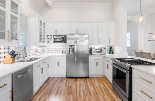 Cottage District House | WaterColor: Private Heated Pool, 6-Seater Golf Cart, Park District Perfection