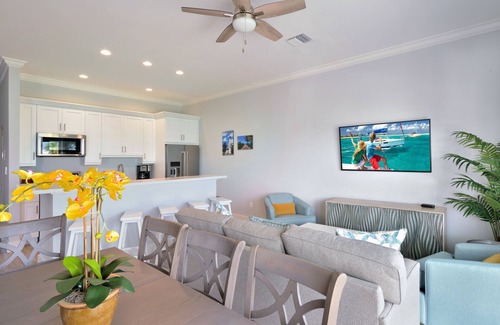 Meadows Condo | Waterfront 4-Bedroom 3-Bath Condo at Bayfront Suites & Marina
