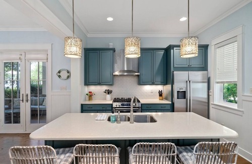 Watercolor House | World Class Location all amenities Included