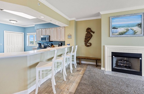 Bel Air Condo | Wow! 7th Floor Corner unit. 3Br 3Ba 2000 sq ft Sleeps 8