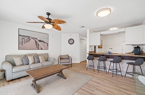Panama City Beach Condo | 1 bd 1ba Condo w/Lagoon View, Pool, Walk to Beach
