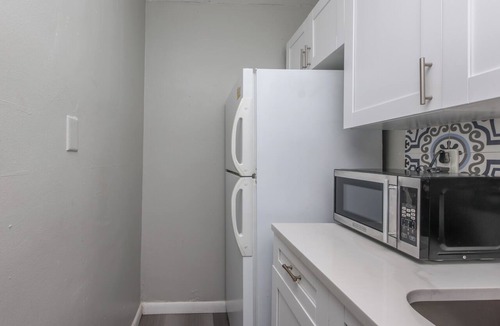 Harbordale Apartment | 1 BDR close to FLL Airport & Las Olas