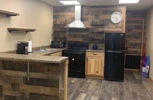 Hemphill Apartment | 1 bed/1 bath apartment downtown Hemphill Side A