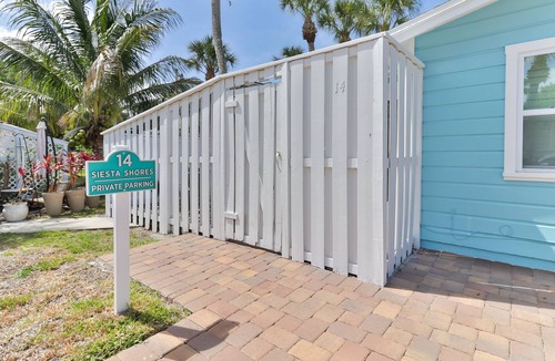 Siesta Key Condo | 1 Bed Cottage, Full Remodel, Beach Access #7, Walk to Village 5 min, 2 AC UNITS!
